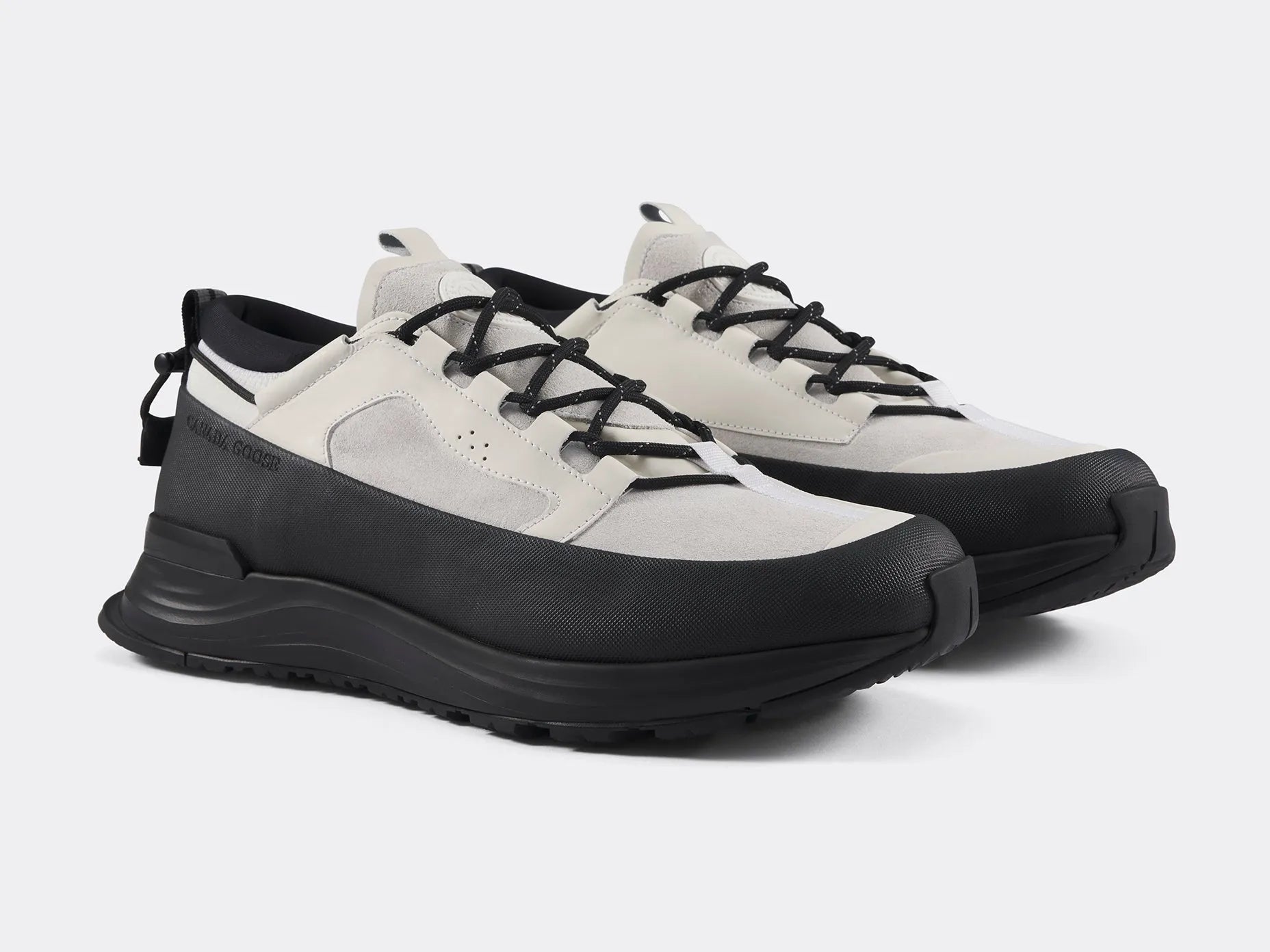 WHITE/BLACK